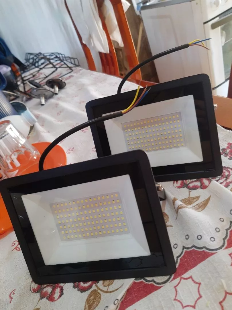 Foto do refletor enviada para avaliações 5