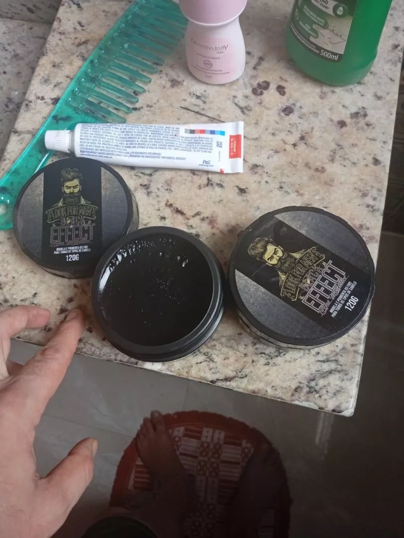 Escurecedor de barba em foto de cliente 4