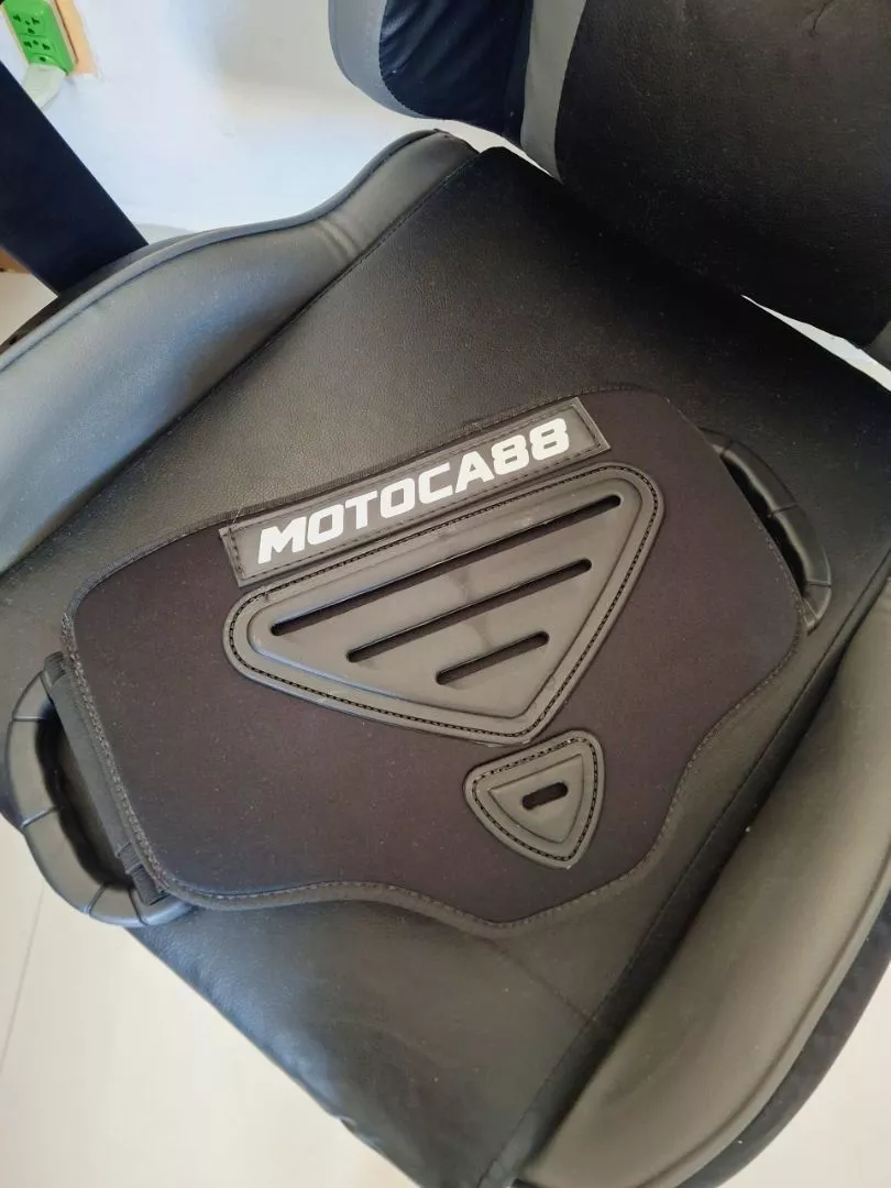 Foto de cliente 7 da cinta lombar para moto